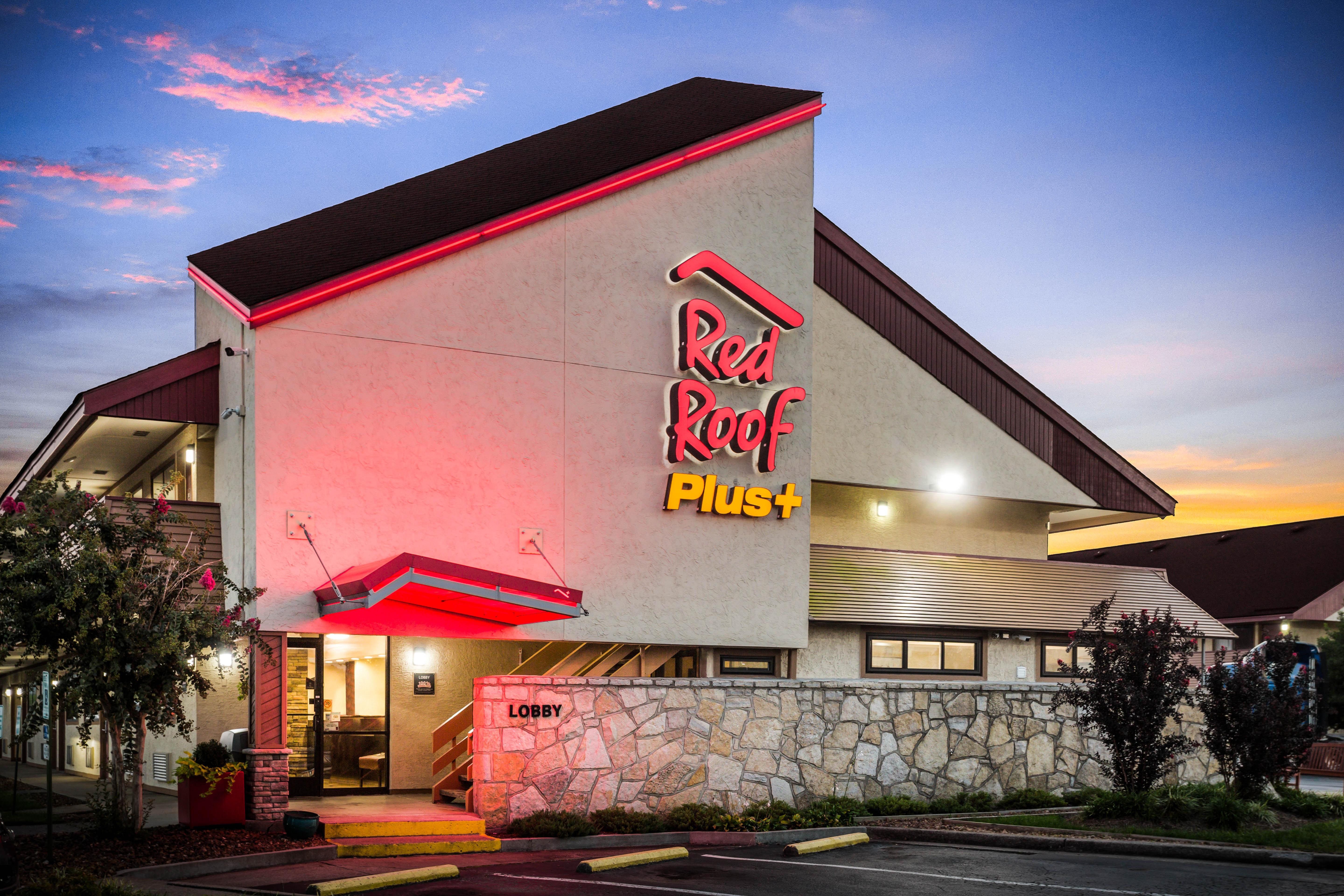 Red Roof Inn Plus+ Nashville North Гудлеттсвілл Екстер'єр фото