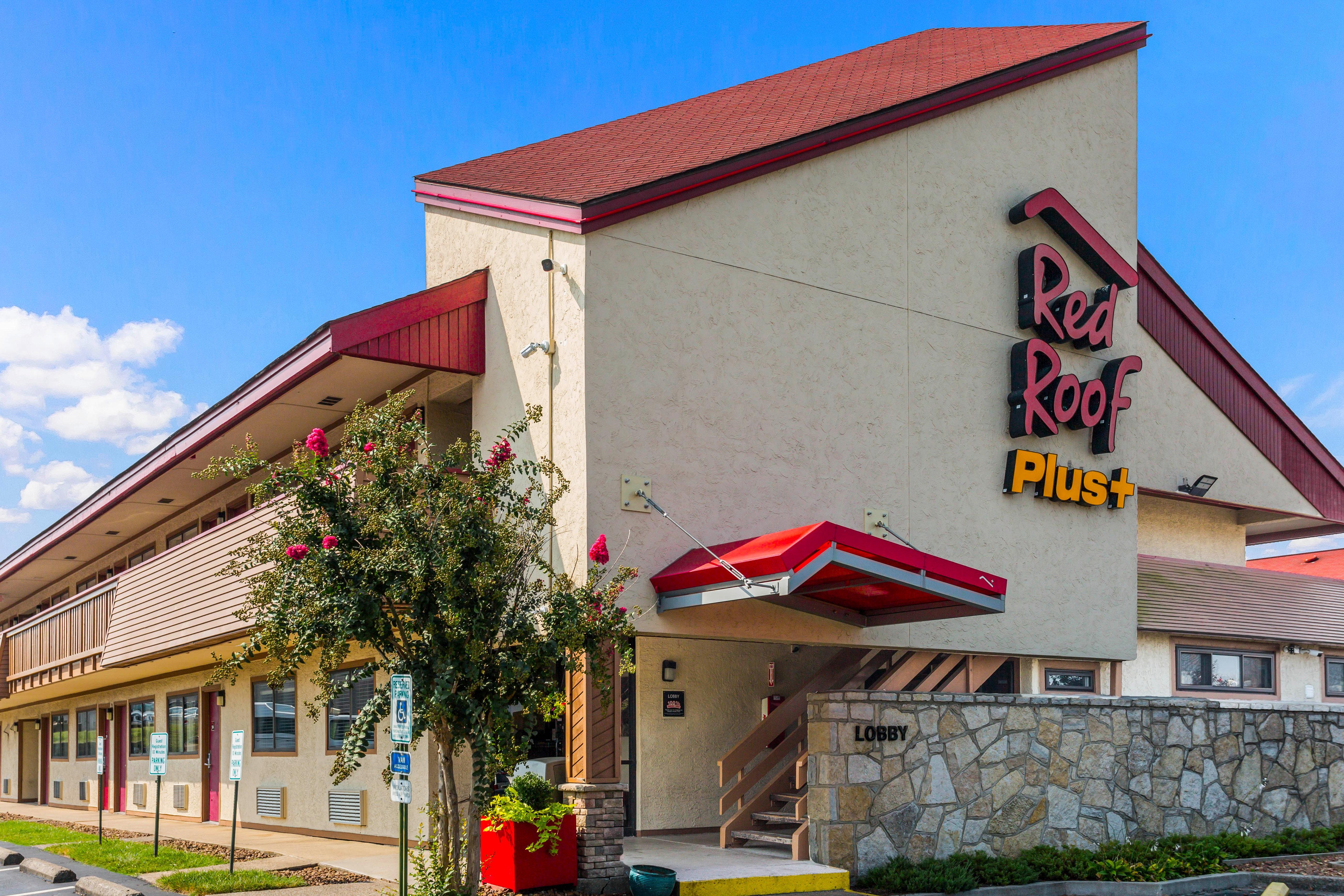 Red Roof Inn Plus+ Nashville North Гудлеттсвілл Екстер'єр фото